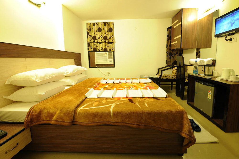 Hotel Hkj Residency Amritsar Exterior photo